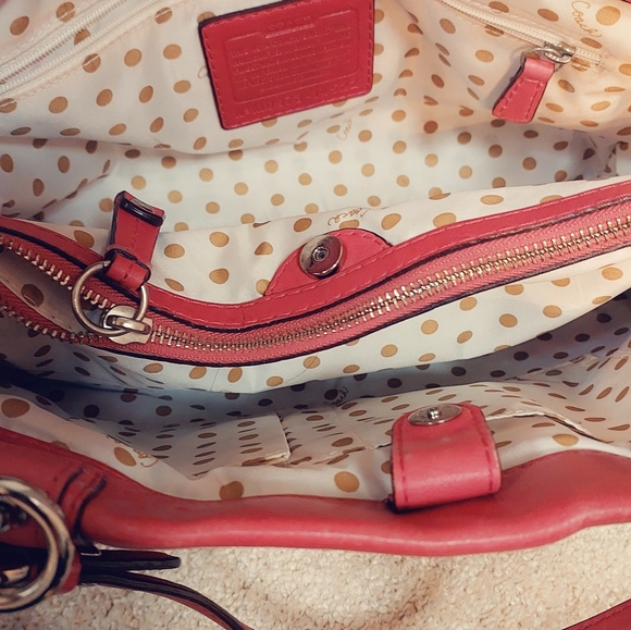 Authentic Coach - Picture 3 of 3